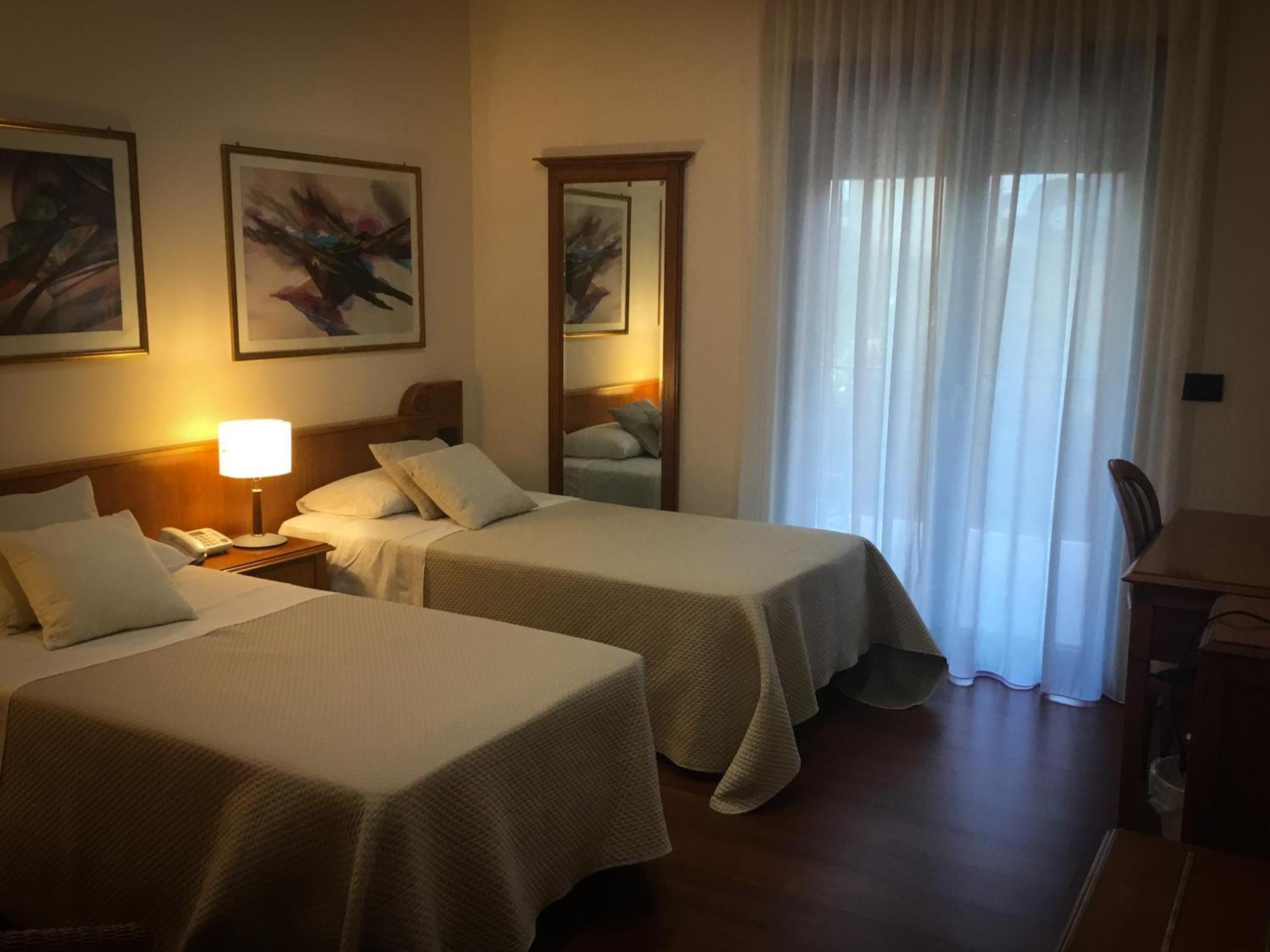 Erania Hotel Сала Консилина Екстериор снимка