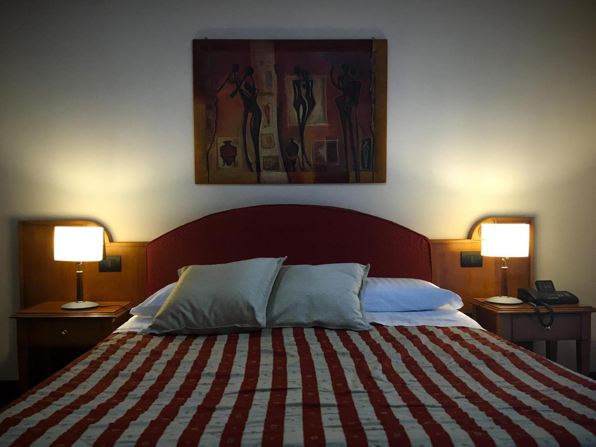 Erania Hotel Сала Консилина Екстериор снимка